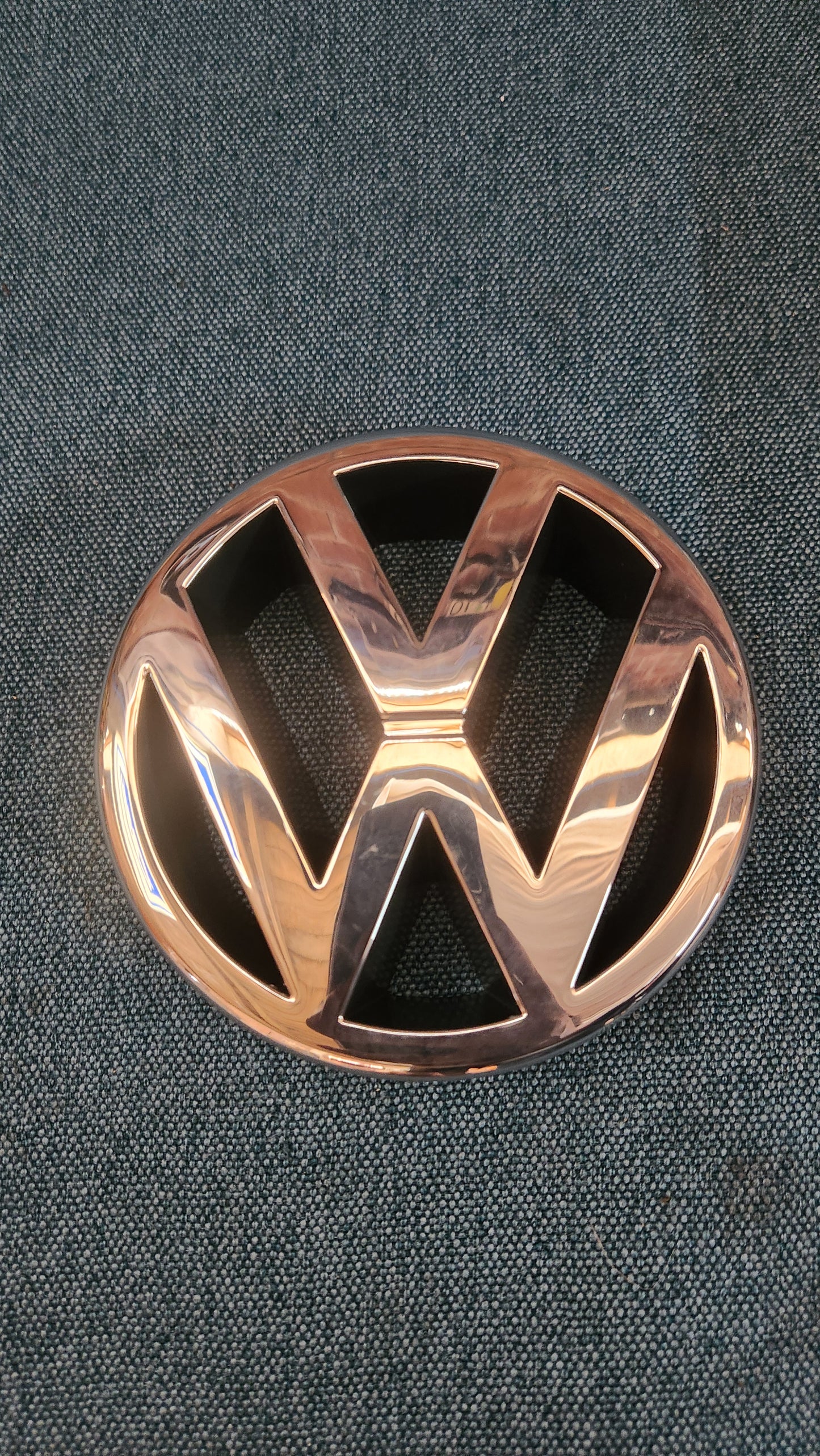 Vw Front Emblem T4 Bus/Golf 4/Bora/Passat 3B/BG/Polo 6N 3B0853601 Nos L3