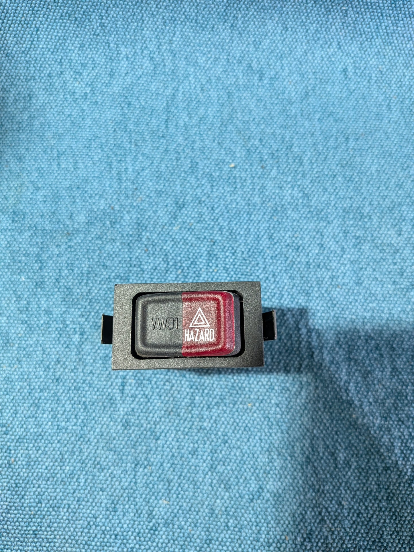 Hazard Warning Light Switch Golf/Jetta/1/Caddy14D/LT1/Passat/B1/B2/Polo 86C/Santana/Scirocco2/T3 Bus 161953235B NOS K2
