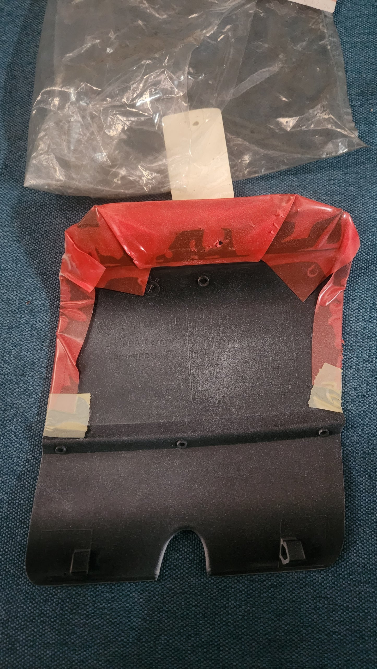 Stoßstangeabdeckung Passat B4 3A9807441B Nos H4