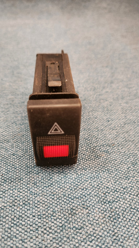 Hazard warning light switch Audi A8D2/A4B5 8D0941509C Nos K2