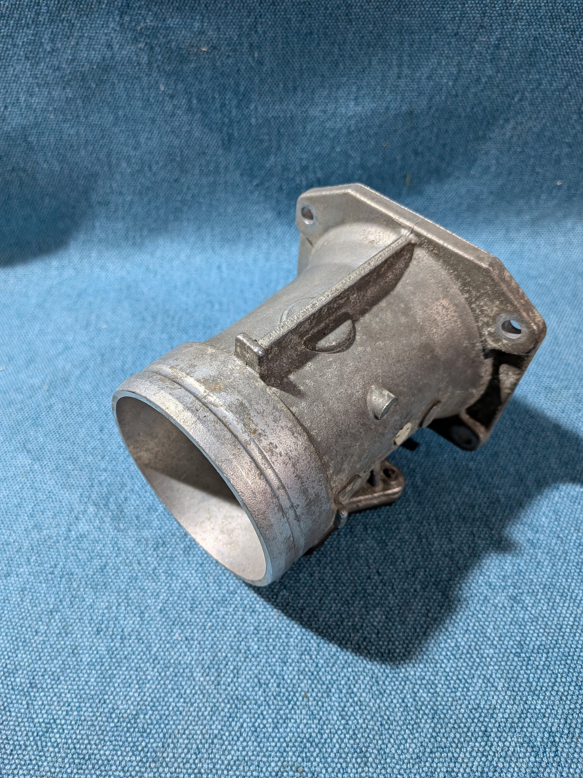 Mass Air Flow Sensor (MAF) Corrado/Golf 3/4/Vento/Cabrio/Passat B4/Polo 6N/Sharan/Audi A4 B5/A6 C4 037906461B Used A27