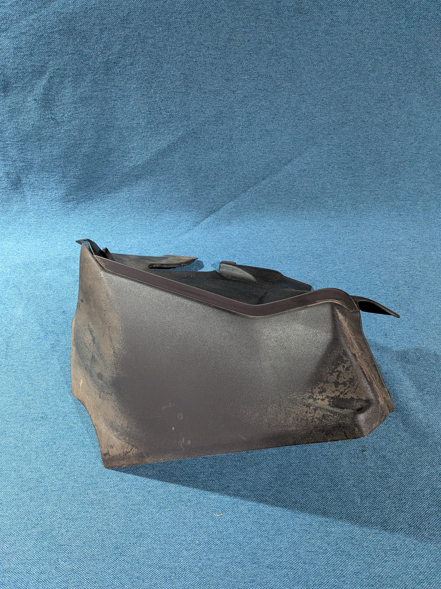 Batterie Abdeckung T4 Bus 701915435C Gebraucht A20