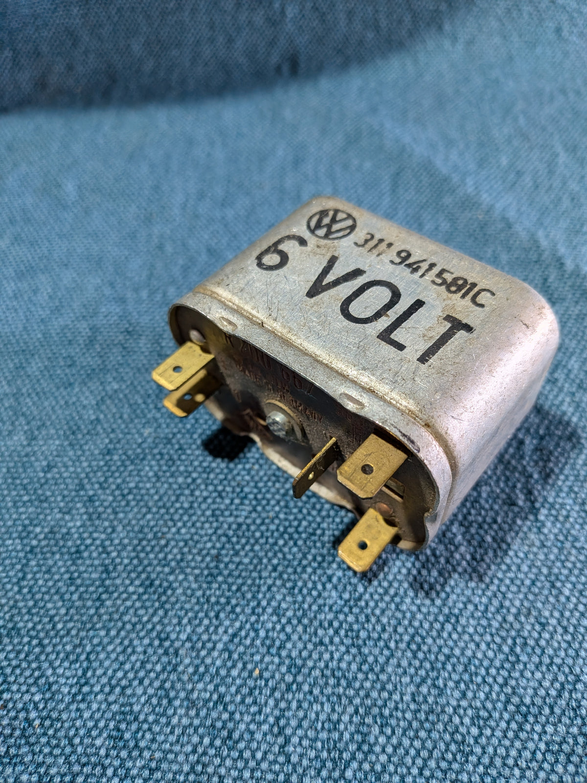 Low beam relay for Beetle/T1 Bus/Type 3/Karmann Ghia 311941581C Used B17