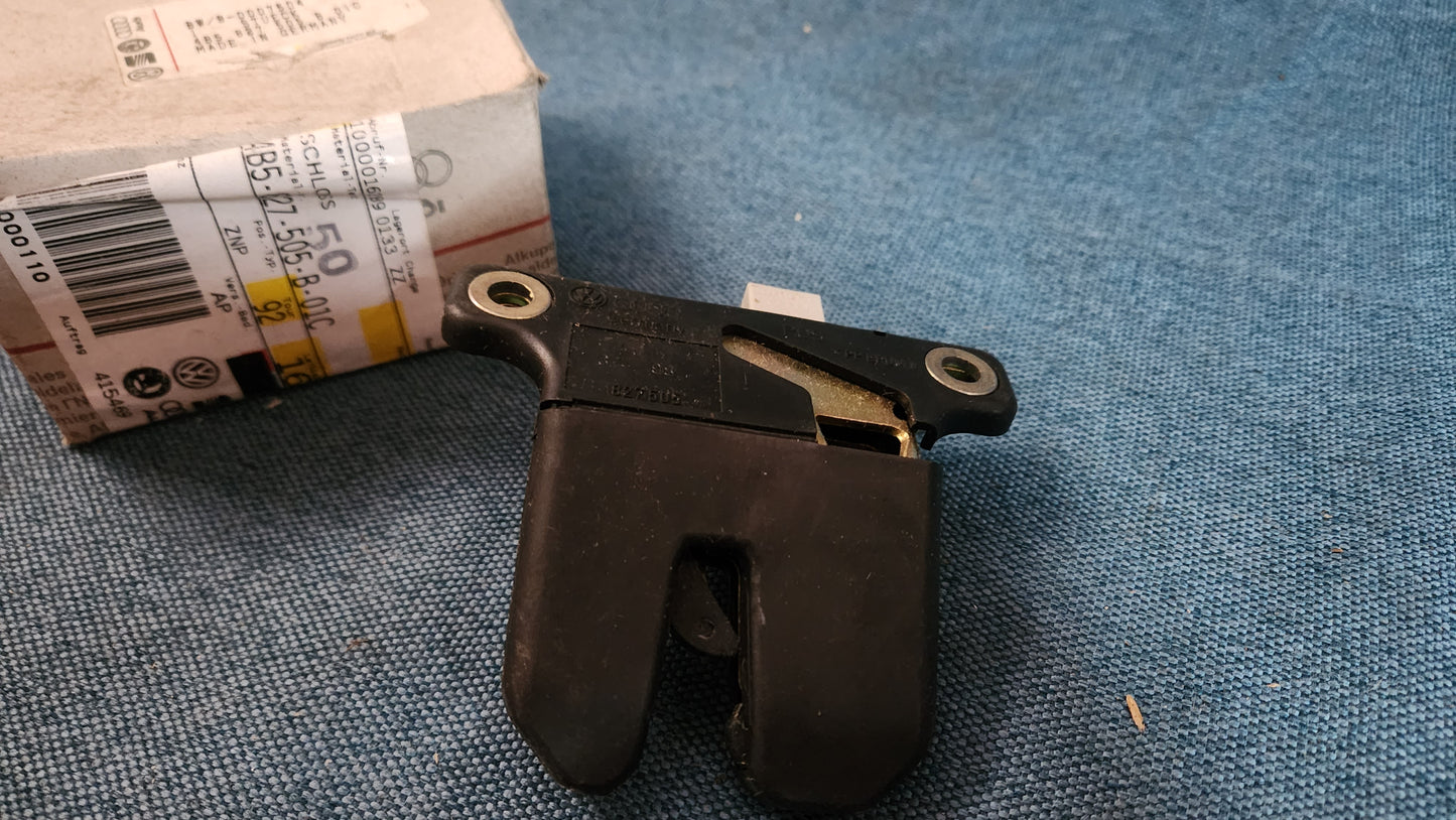 Passat 3B/BG A6/S6/Rs6 tailgate lock with micro switch 4B5827505B Nos A3