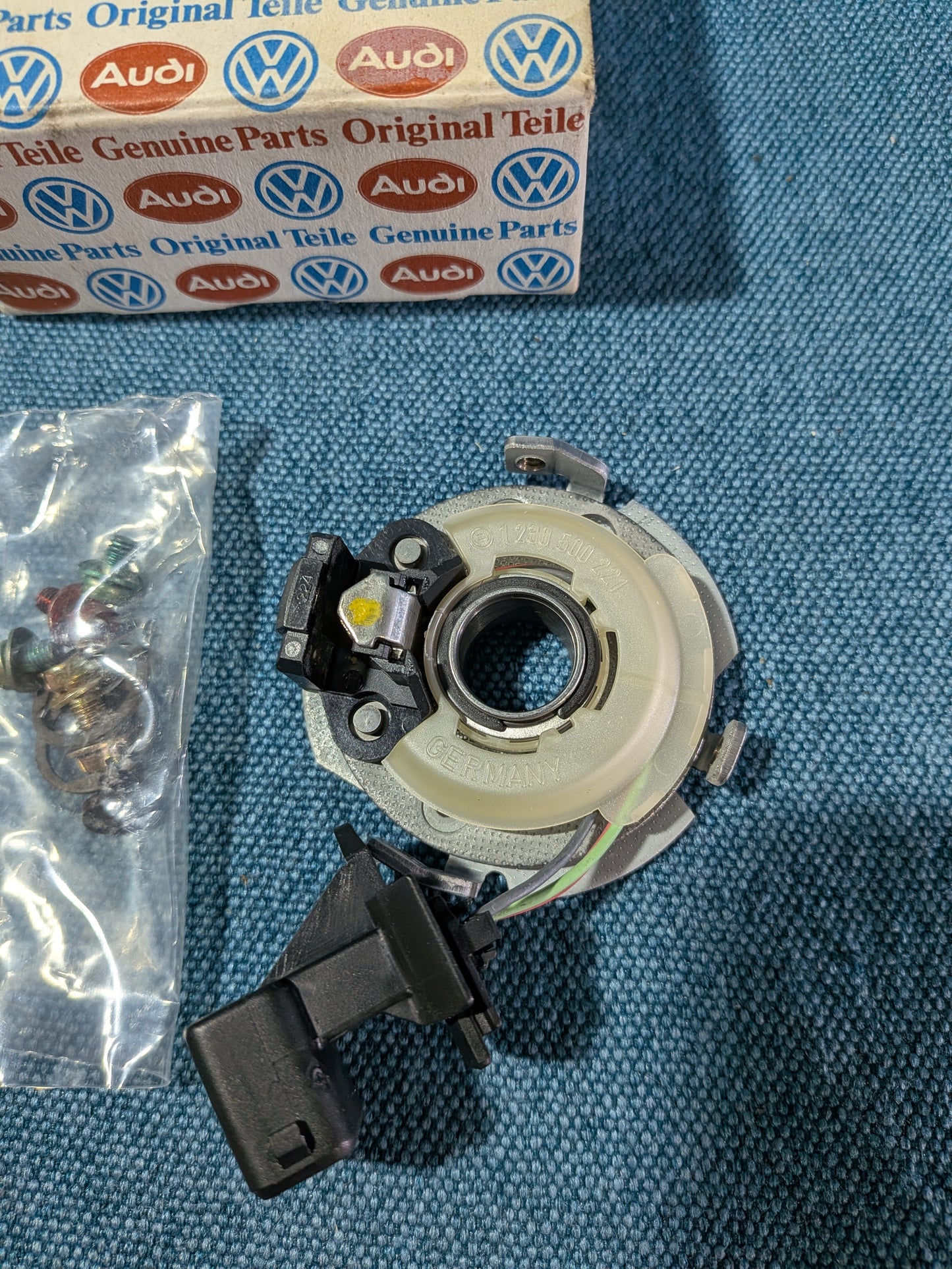 Hall sensor Golf/Jetta/1/2/Passat 32B B2/Scirocco 2 034998065 NOS B4