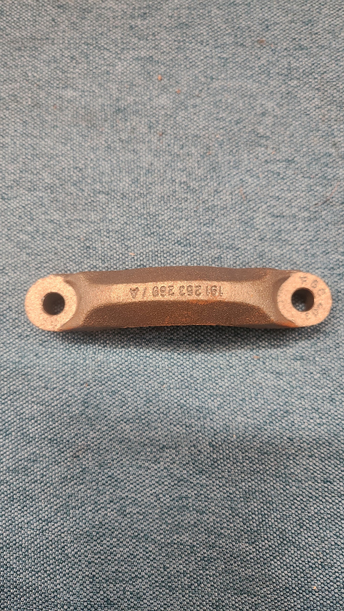 Klemmstück für Abgasrohr Golf/Jetta/Scirocco/2/Polo 86C/Derby 191253269A  Nos G8