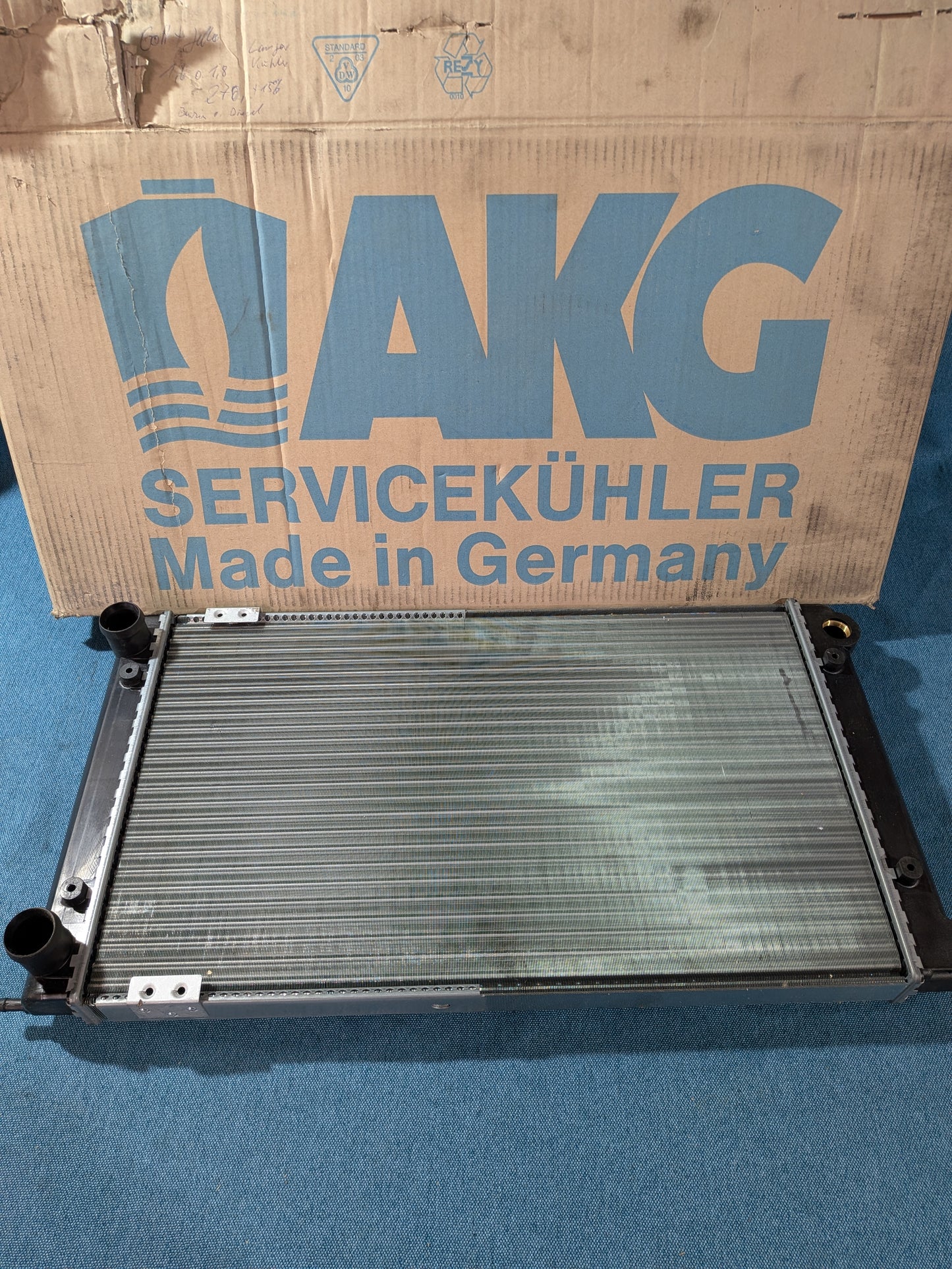 Wasserkühler Golf/Jetta/1/2/Corrado/Scirocco/1/2 191121253L NOS/Neu B9