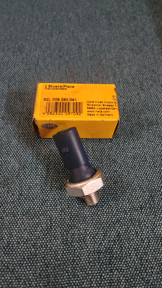 Oil Pressure Switch Hella Caddy 2 9KV/Golf3/4/Vento/Bora/LT2/Passat 3B/BG/New Beetle/Polo 6N/Sharan/T4 Bus/Audi A4 B5/A8 4D2 6ZL008280041 NOS/New M7