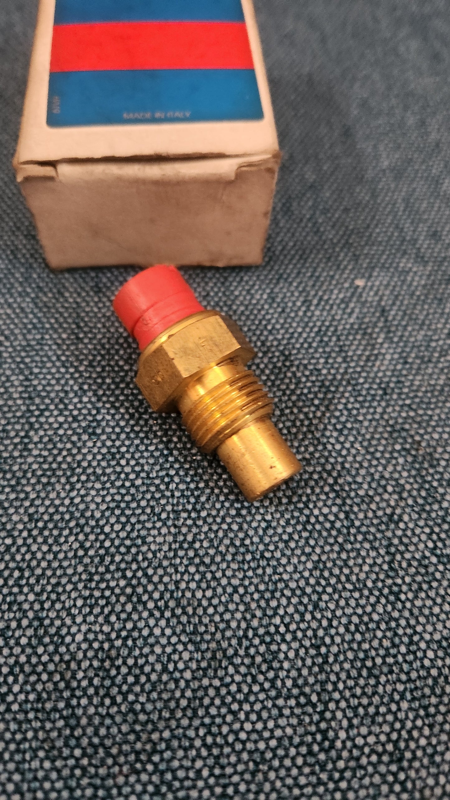 Coolant Temperature Sensor Alfa Romeo 605/158/38/Alfa 75/90/Alfetta/Seat Ibiza/Malaga 066002 NOS/New M7