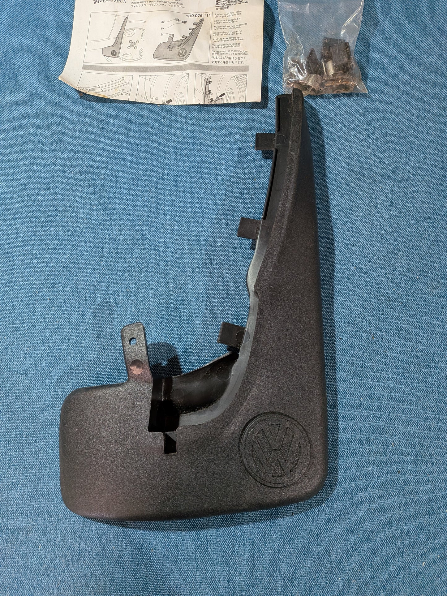 Mud Flaps Golf 3/Vento 1H0075111 NOS A4