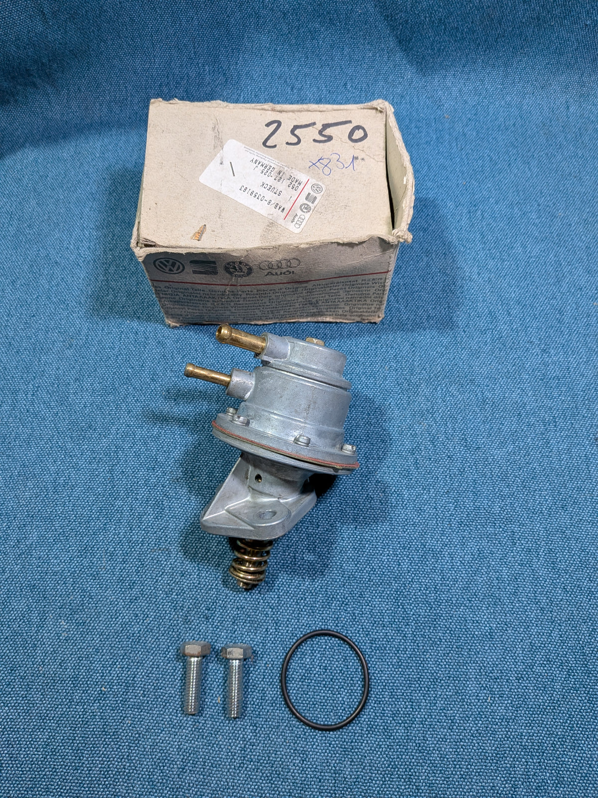 Kraftstoffpumpe für Vergaser 0,9L bis 1,3L Caddy14D/Golf/Jetta/1/2/Passat/B1/B2/Scirocco/1/2/Derby/Polo/1/86C/Audi 50 052127025J NOS F9