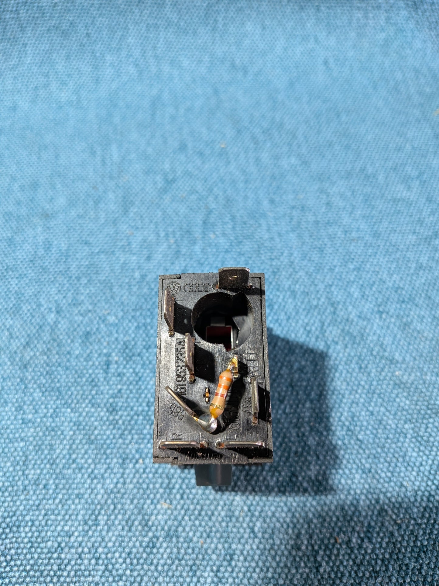 Hazard warning light switch Golf/Jetta/1/Scirocco/1/2/LT1/Passat/B1/B2/Polo 86C/T3 Bus/Caddy14D 161953235A Used K2