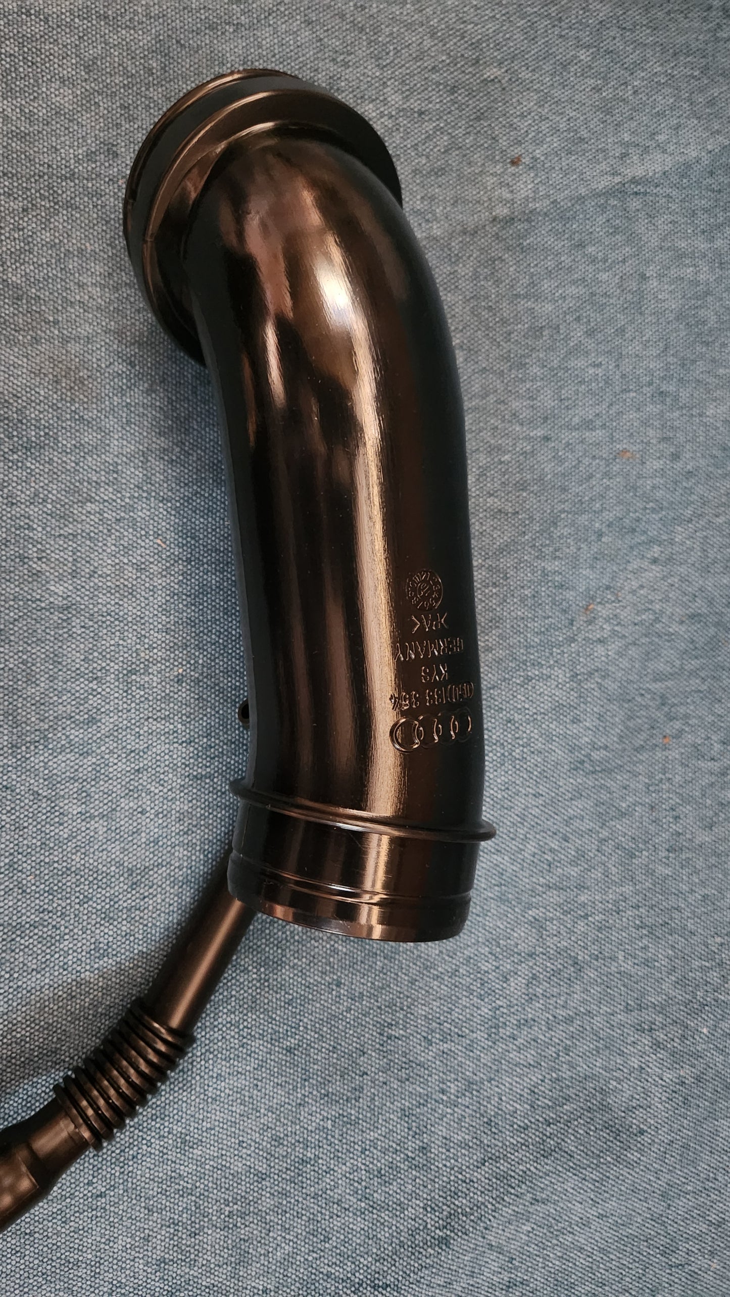 Passat 3B/BG Luftführung Ansaugung 050133354 Nos