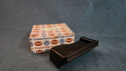 Audi 100/200 C3 Typ44 quattro Aschenbecher 4431857951D Nos A3