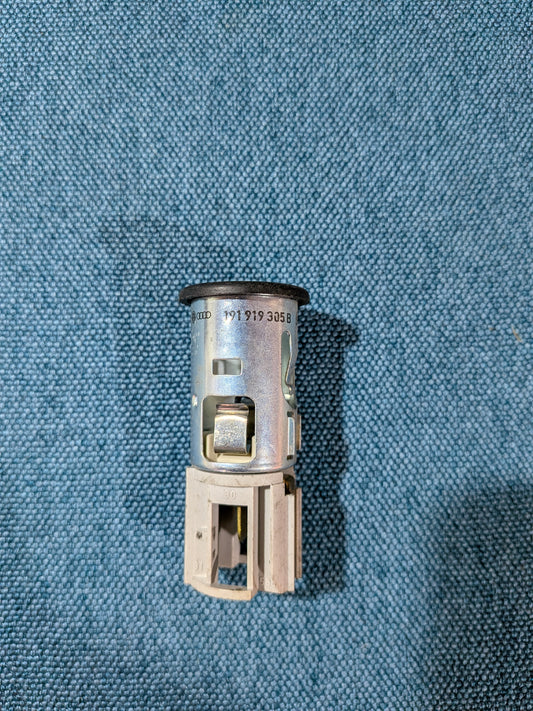 Cigarette Lighter Golf/Jetta/2/T4 Bus/Passat/B3/B4/3B/BG/Golf 3/Vento/Audi 100/A6/C4/A4 B5/A6 C5/TT 191919305B NOS A12