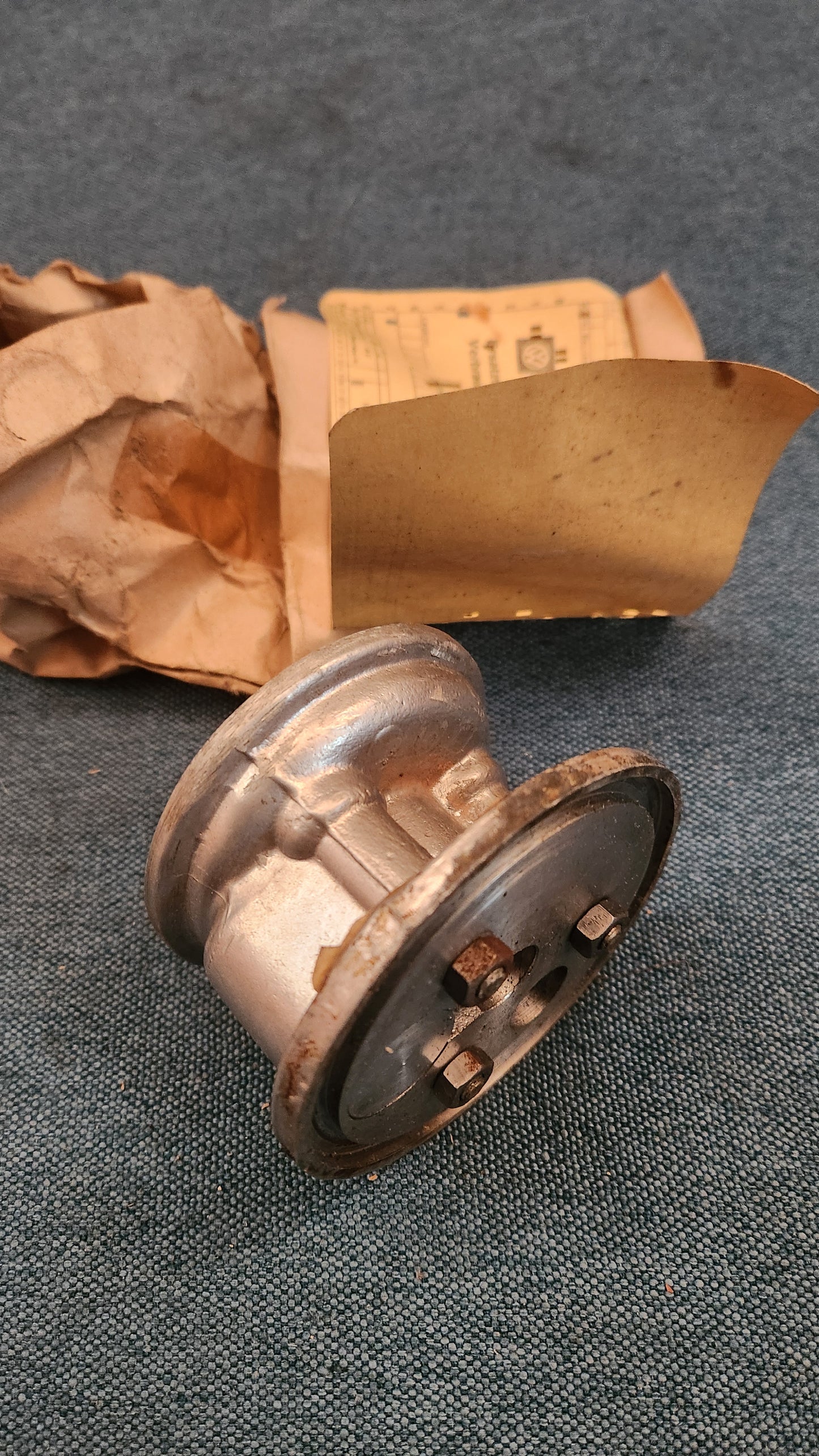 Porsche 911 Ölfilterhalter Konsole 91110767100 Nos E7