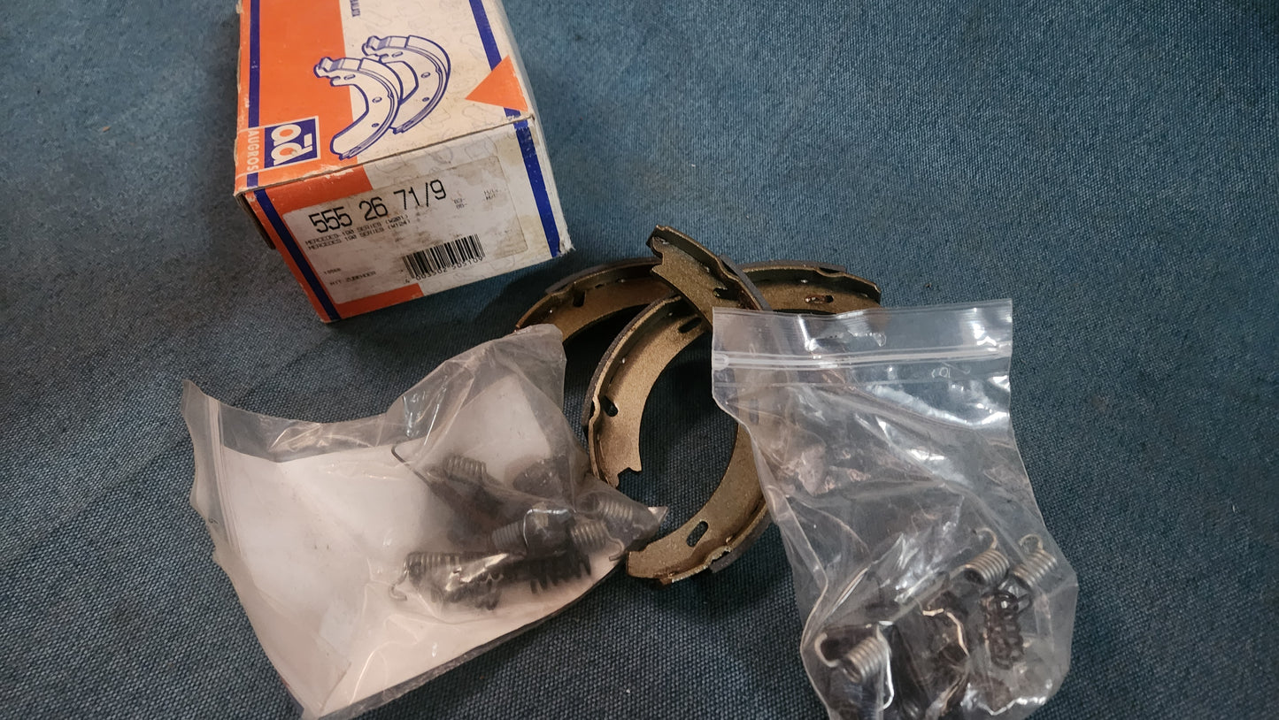 Mercedes Benz W201 W124 190 Series Bremsklötze Trommelbremse 5552671/9 Nos B3