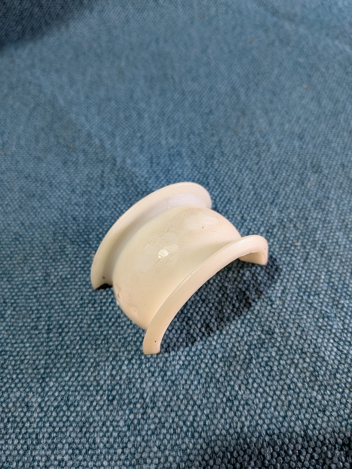 Lager für Kugelschalen am Schalthebel T3 Bus  823711255 NOS B8