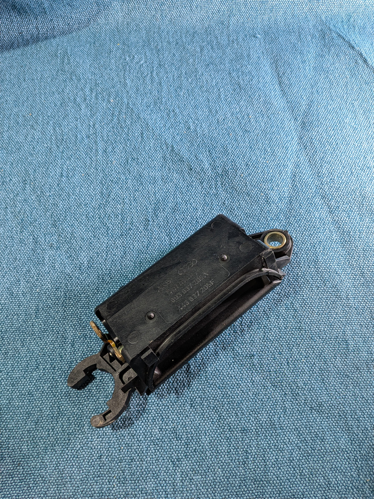 Türgriff außen links Audi/80/90/B3/B4/100/200/C3 443837205F NOS B21