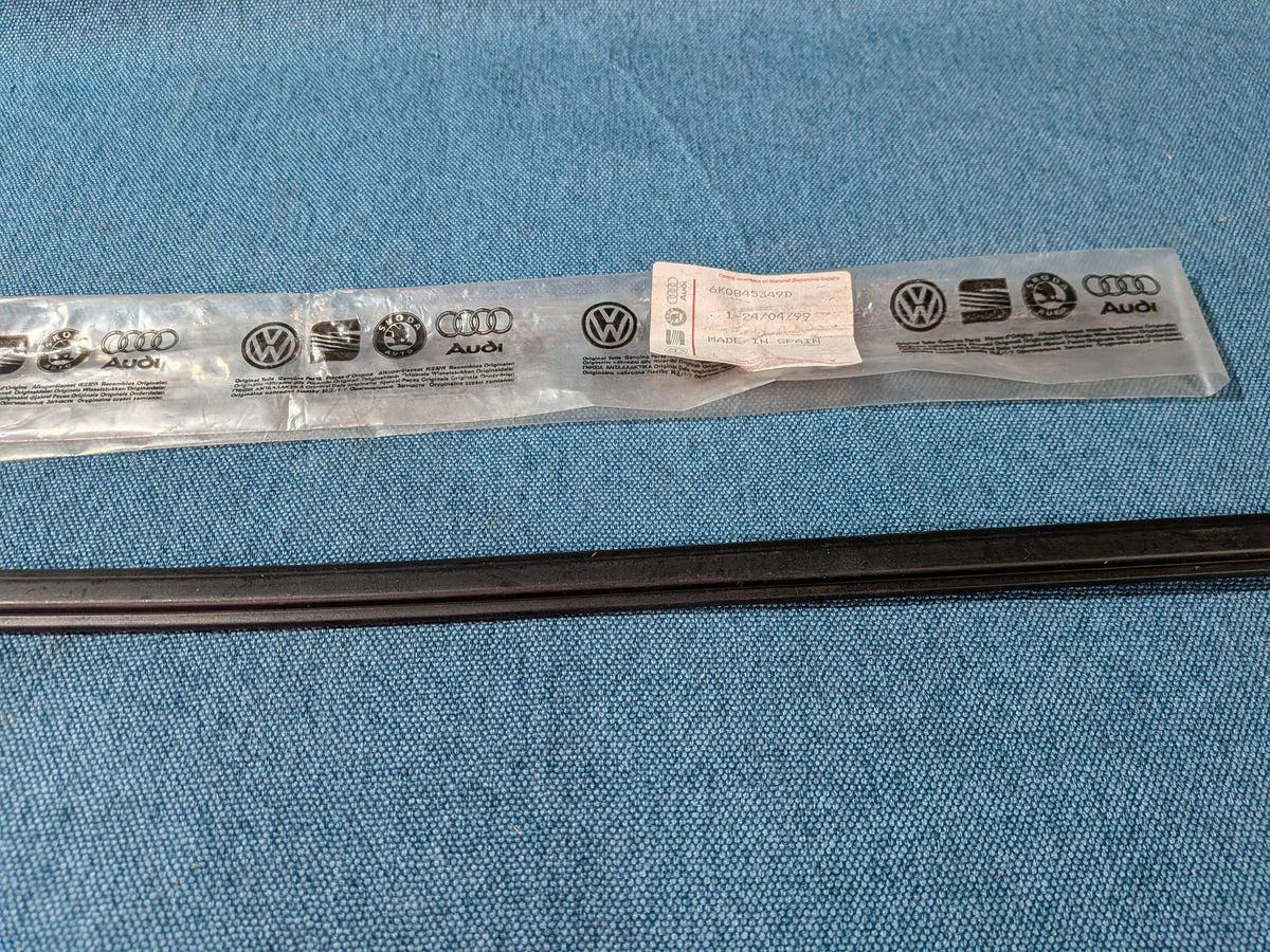Listalista Polo 6 6K0845349D NOS A4