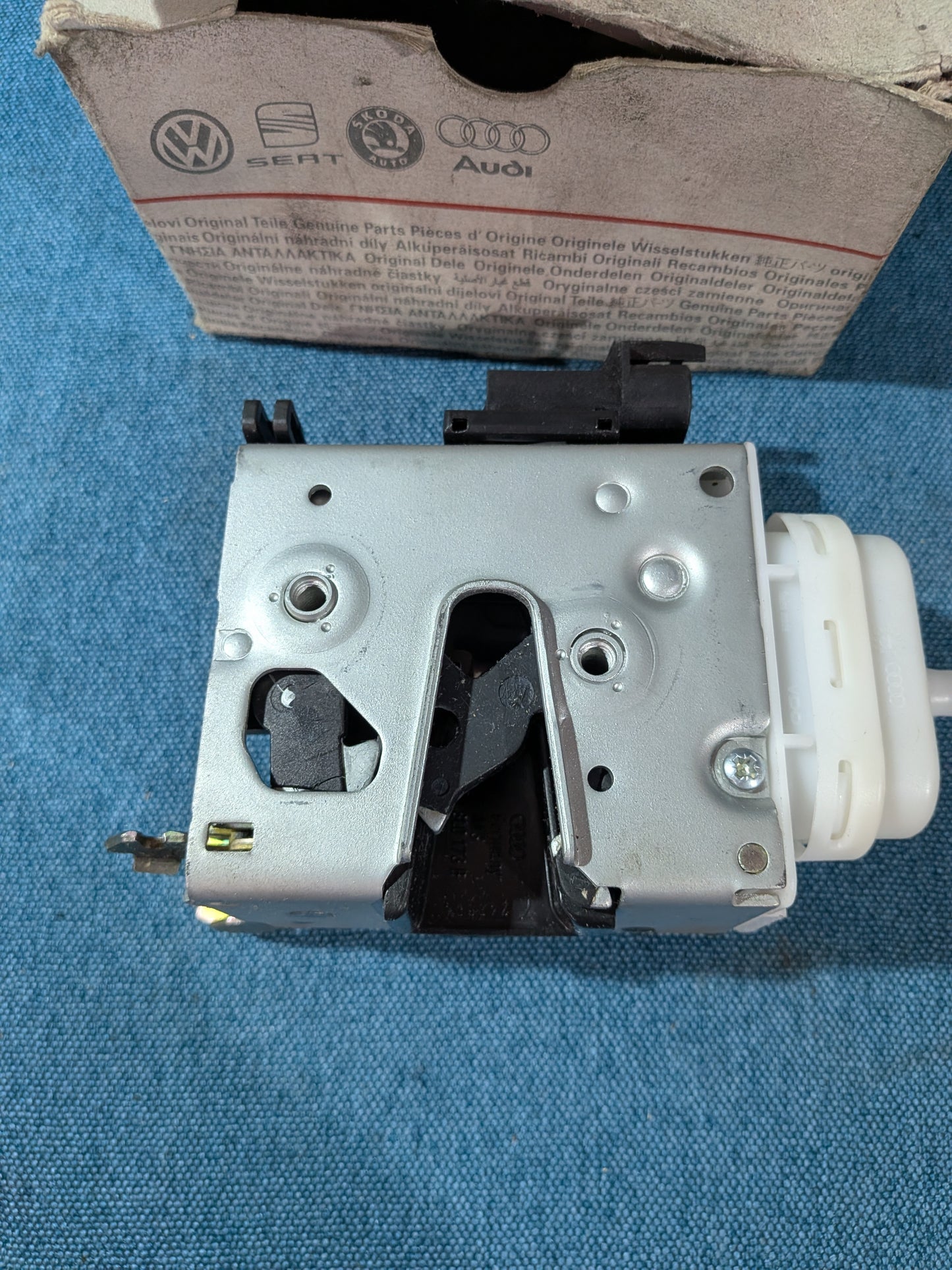 Türschloss Links Audi A3 8L 8L1837015 NOS F8