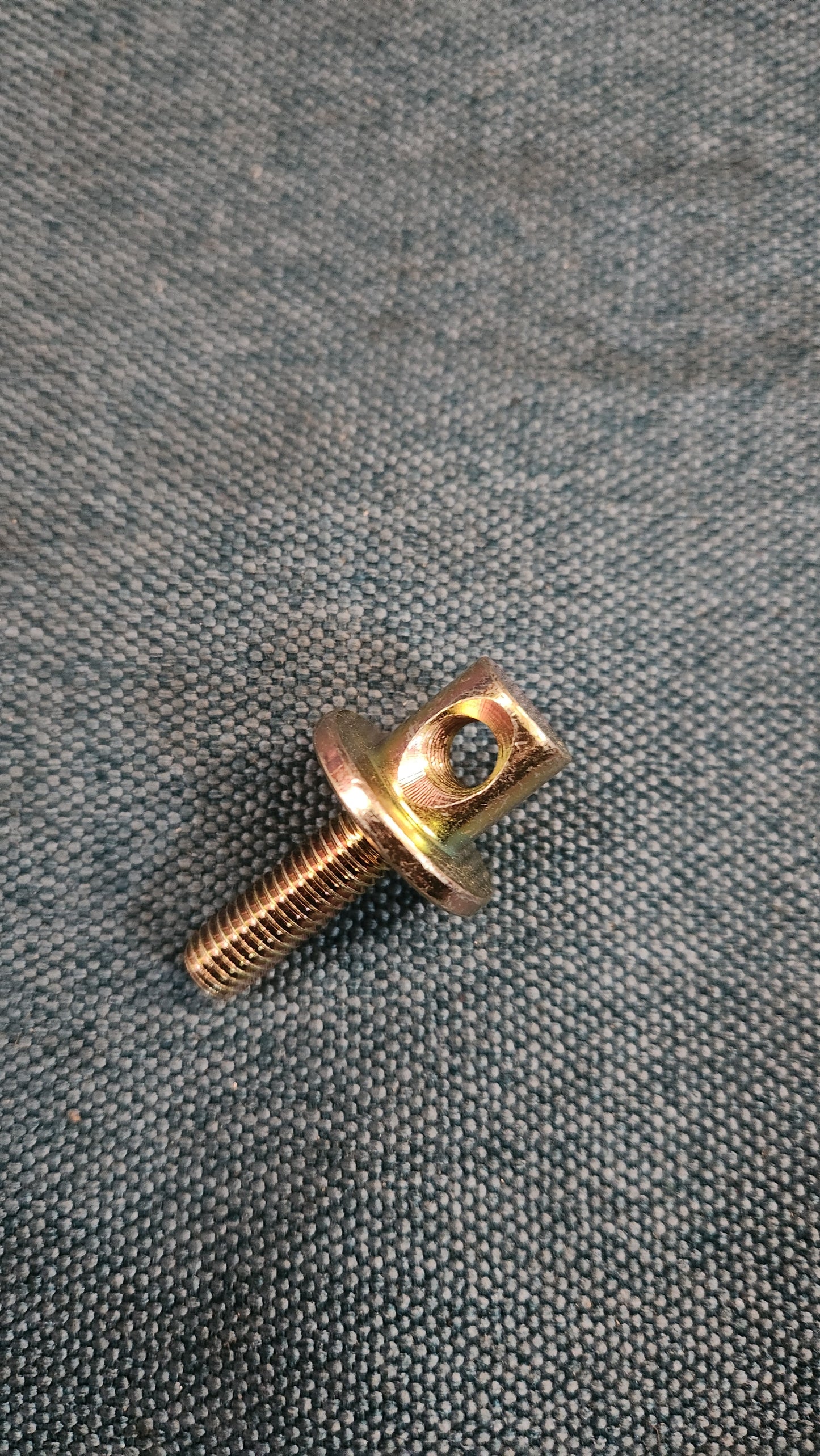 Augenschraube für Servo Golf/Jetta1/2/Corrado/Caddy14D/LT1/PassatB2/B3/Santana/Scirocco2 035145541 Nos I8