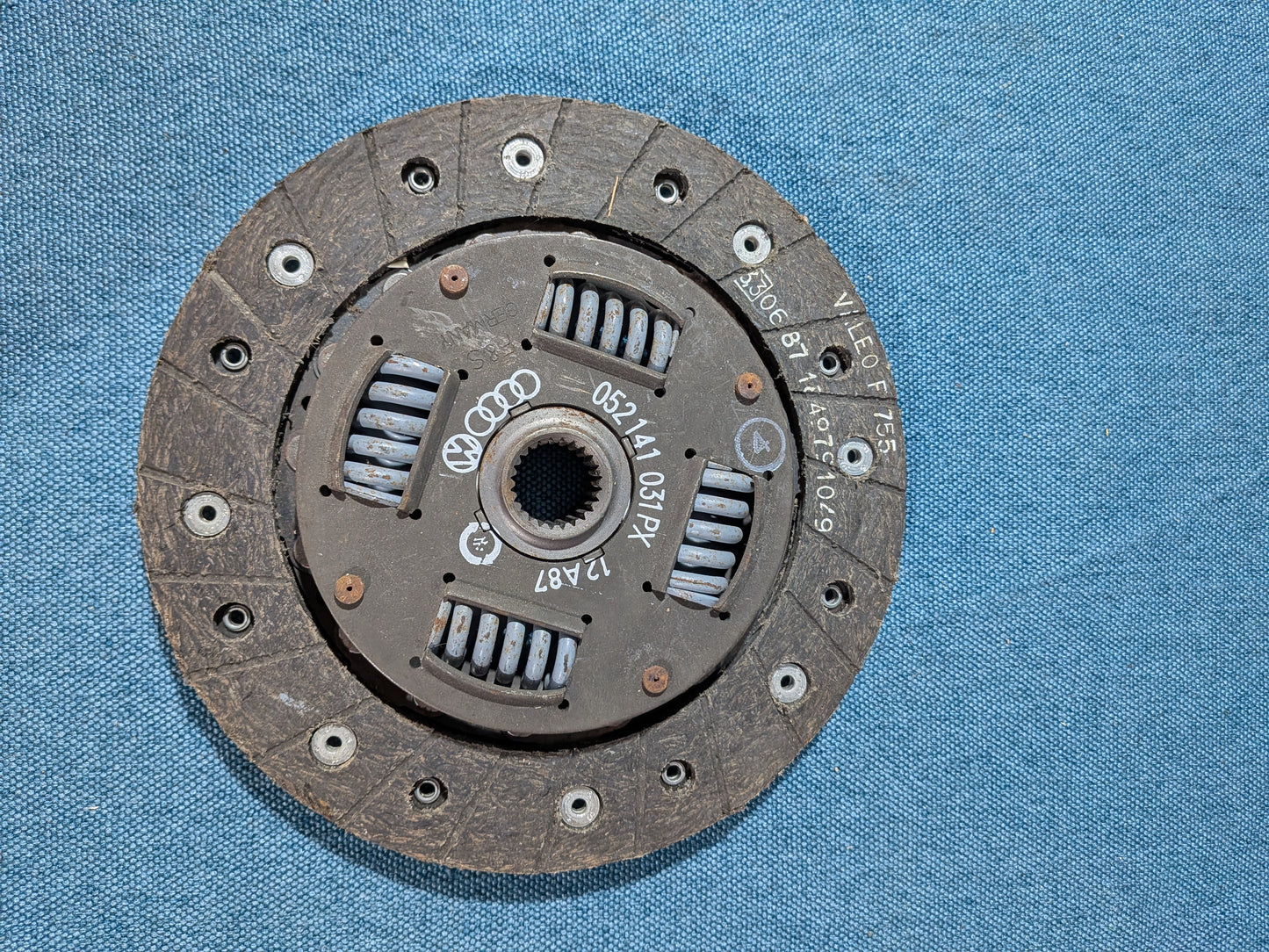 Kupplungsscheibe Polo/1/86C/Golf/Jetta/1/2/Derby 052141031PX NOS H9