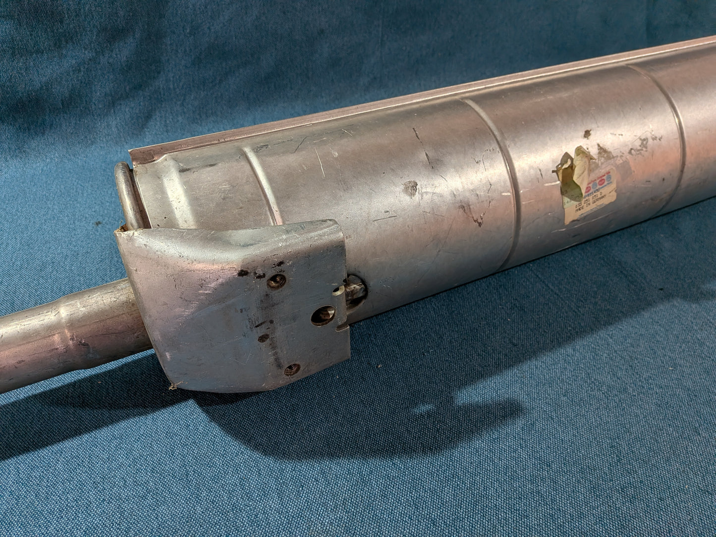 Endschalldämpfer 1,7D T3 Bus 033251051D NOS A19