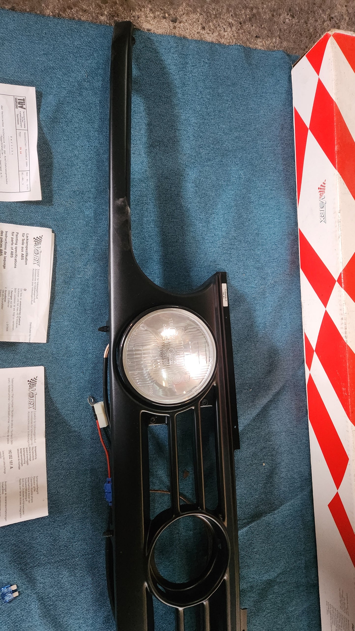 Golf 3 Votex Grill 1H0052161 A Nos T1/2