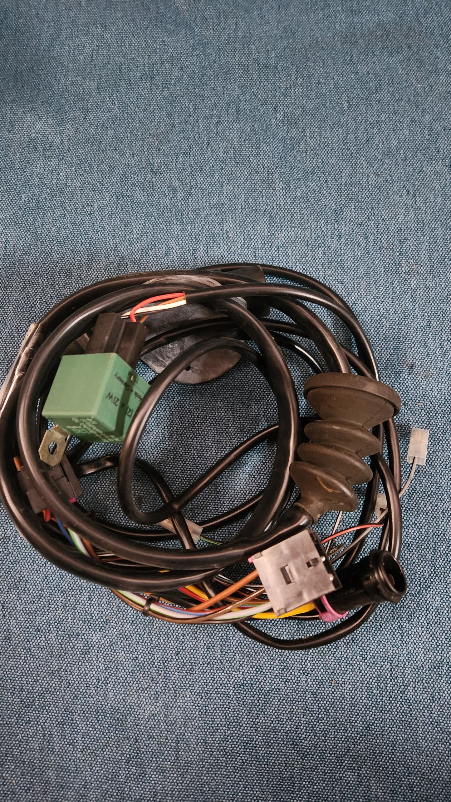 Kabelbaum AHK Anhängerkupplung Elektroeinbausatz A4 B5/100/A6/C4 4A0055204B Nos M3