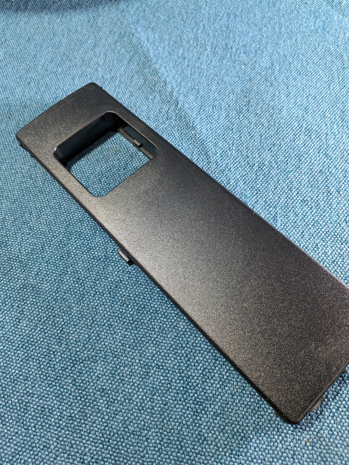 Light switch cover LT2/Mercedes Sprinter 2D0957085C NOS B17