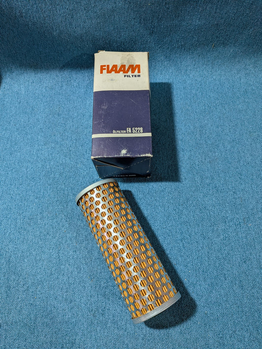 Oil Filter FA5228 FIAAM LT2/Mercedes/W124/W140/W210/W463 1041800109 NOS/New A26