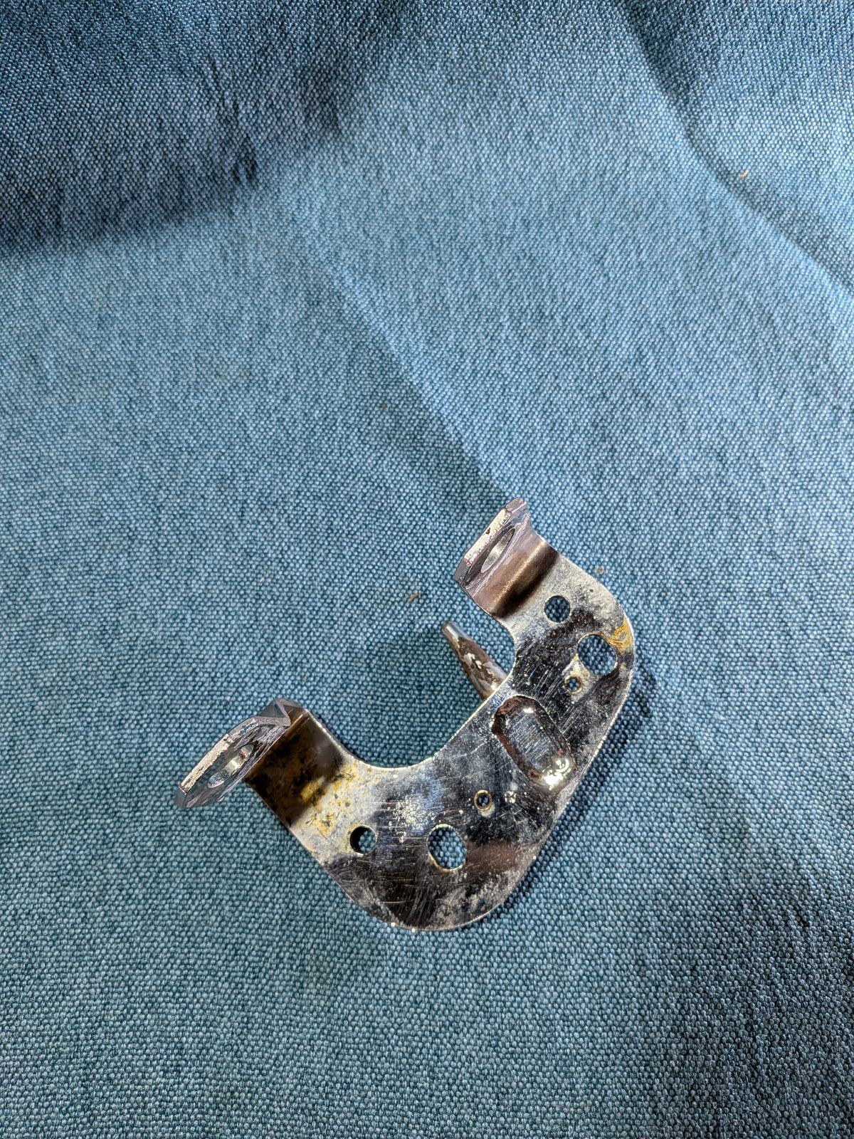 Fangbolzen Chrom lénks Audi 80 Cabrio B4 8G0837281 gebraucht B4