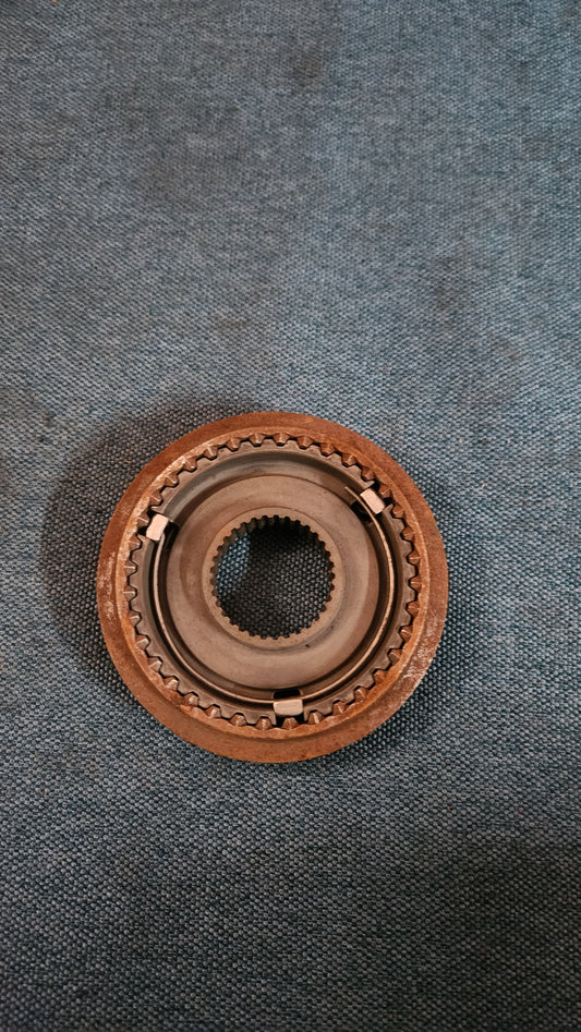 Synchronizer ring synchronizer body T1/T2/T3/Beetle/Typ1/3/PassatB1/B2/Audi80B1/B2/Golf1/Jetta1 006311241C Nos I2