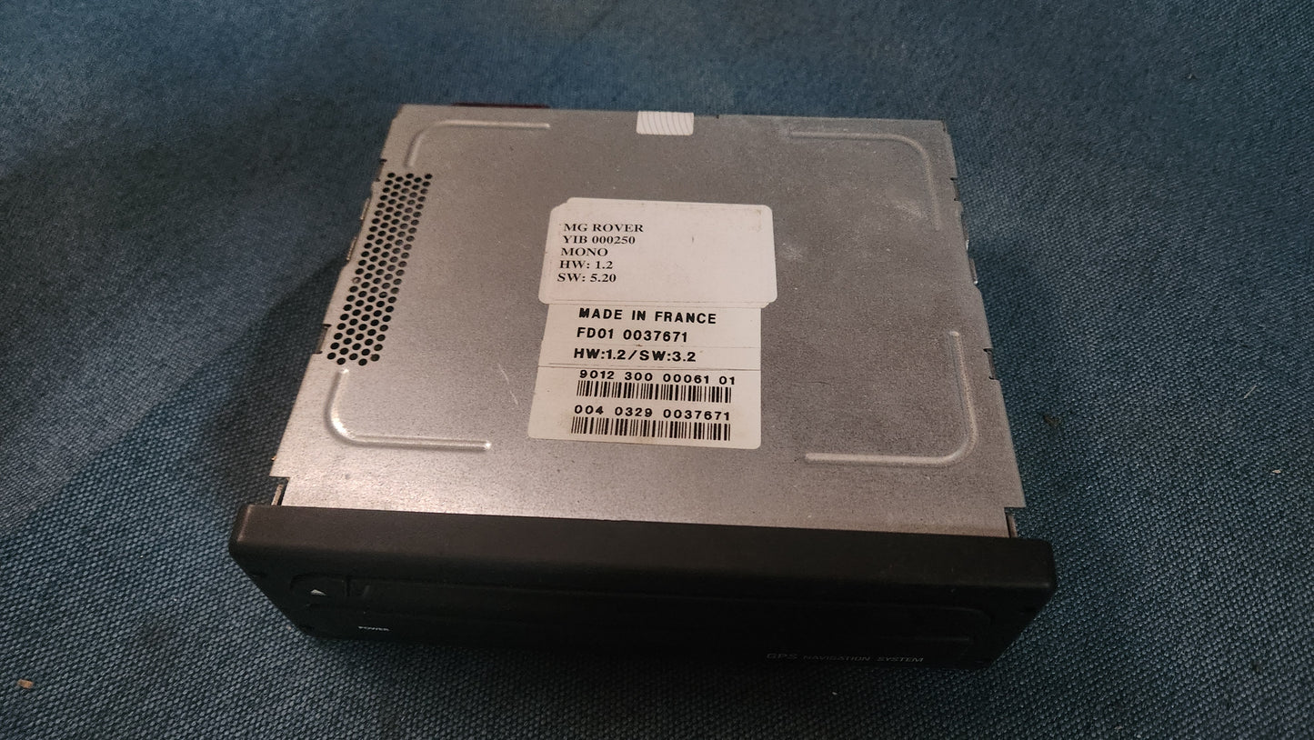 ROVER MG 75 ZT GPS navigation computer CD player YIB000250 Used B3