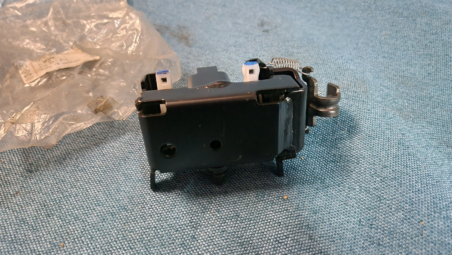 Audi A3 Passat B5 bearing block seat Nos 1J0881613