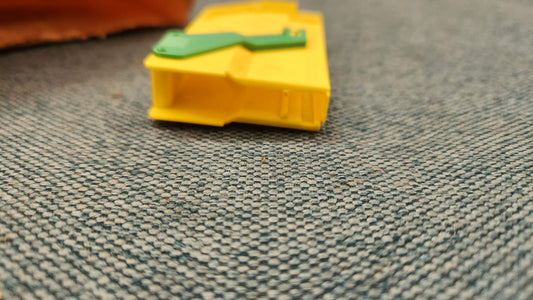 Schutzkappe Flachkontaktgehäuse Audi A3 Golf 4 NOS 1J0973373