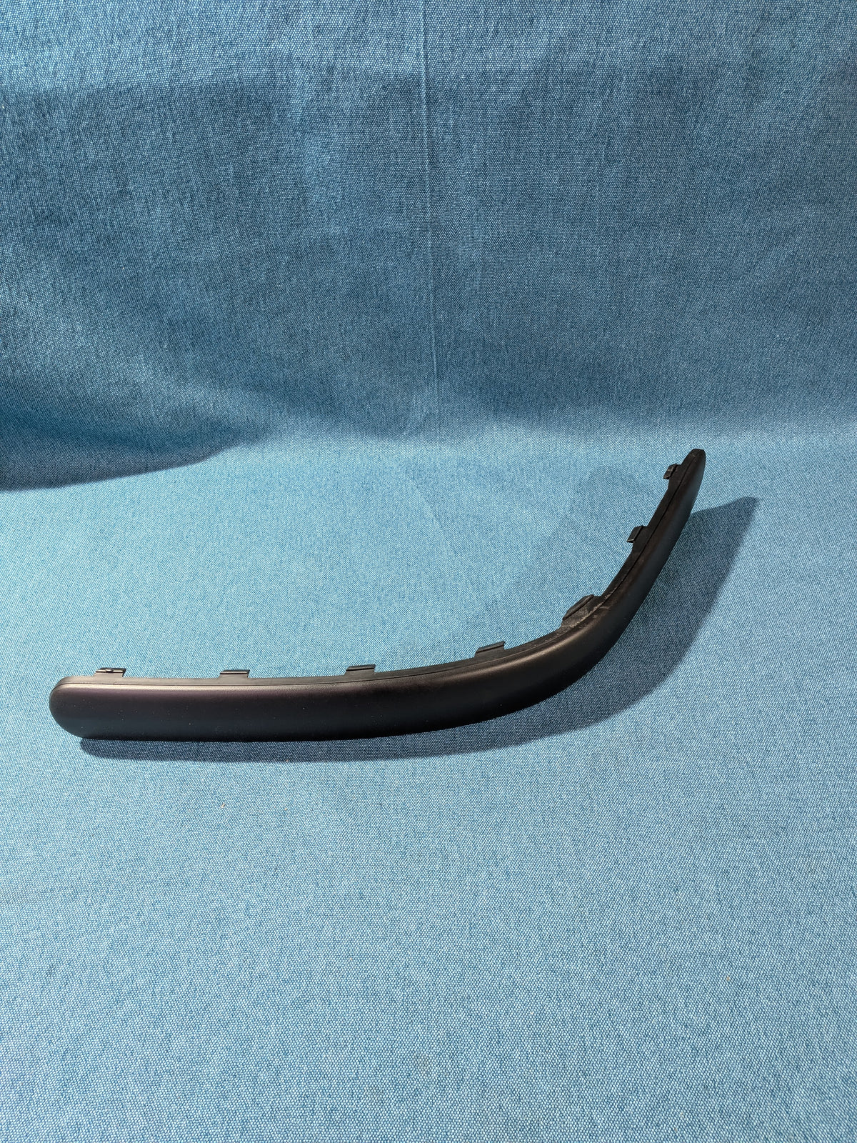 Zierleiste für Stoßstange Golf/4 1J6807792 B41 NOS B20