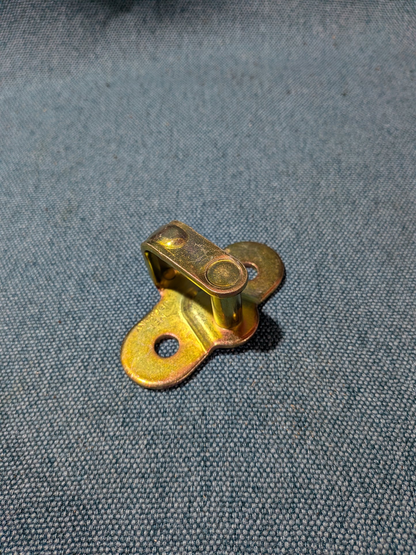 Schließplatte Fanghaken Heckklappe Golf 3 1H6827511B NOS A14