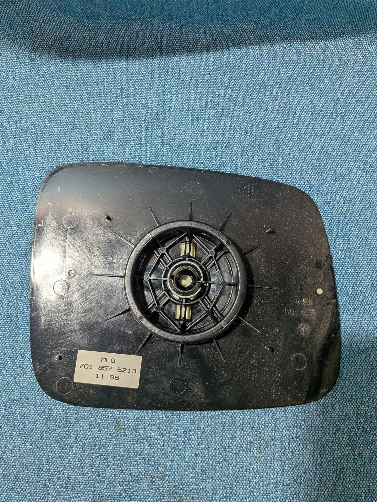 Peilin lasi vasen T4-bussi 701857521J NOS D10