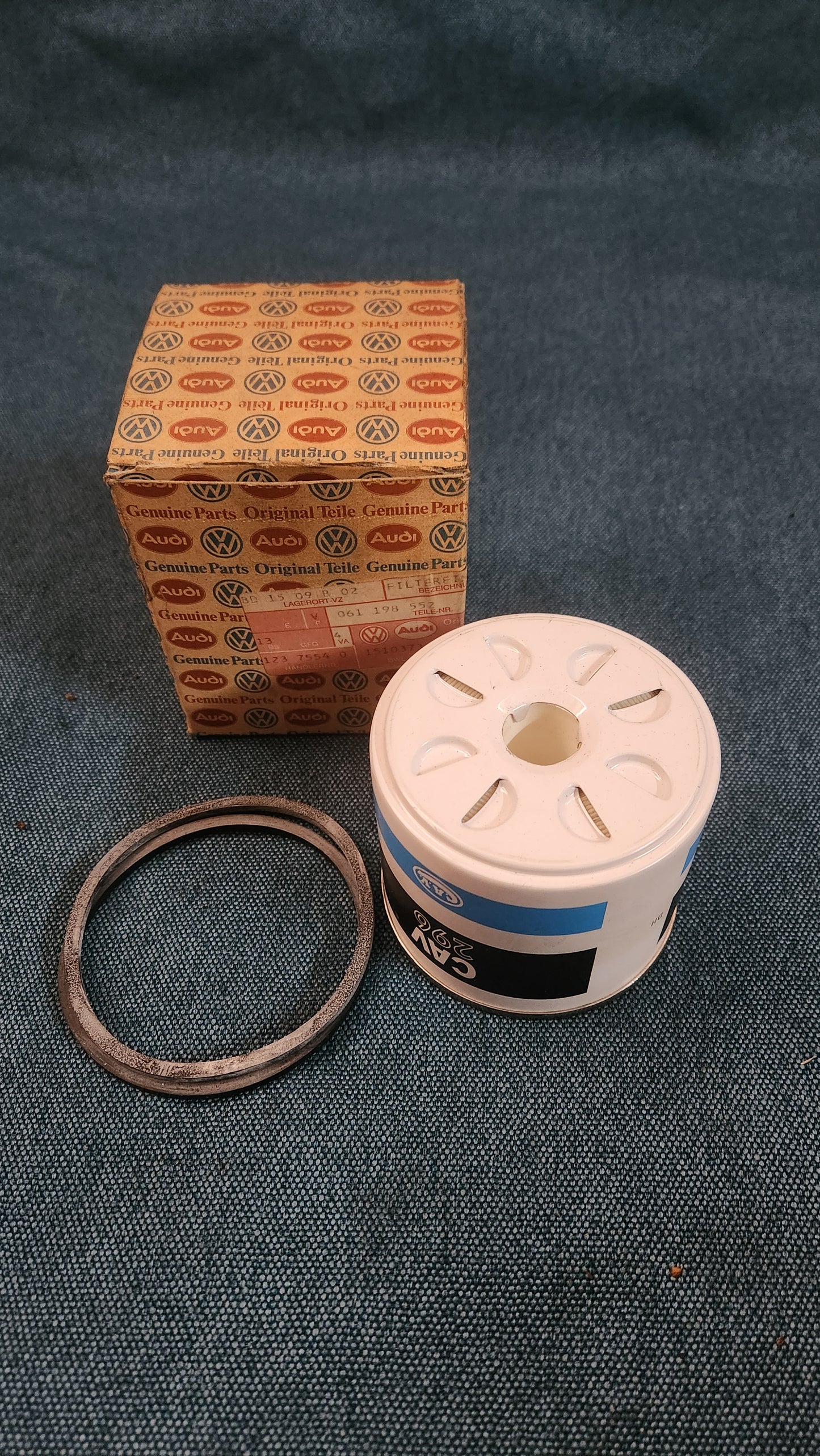 Öl Filter Golf1/Jetta1/T3/Audi80B2/LT1/Passat B1 061198552 Nos G7