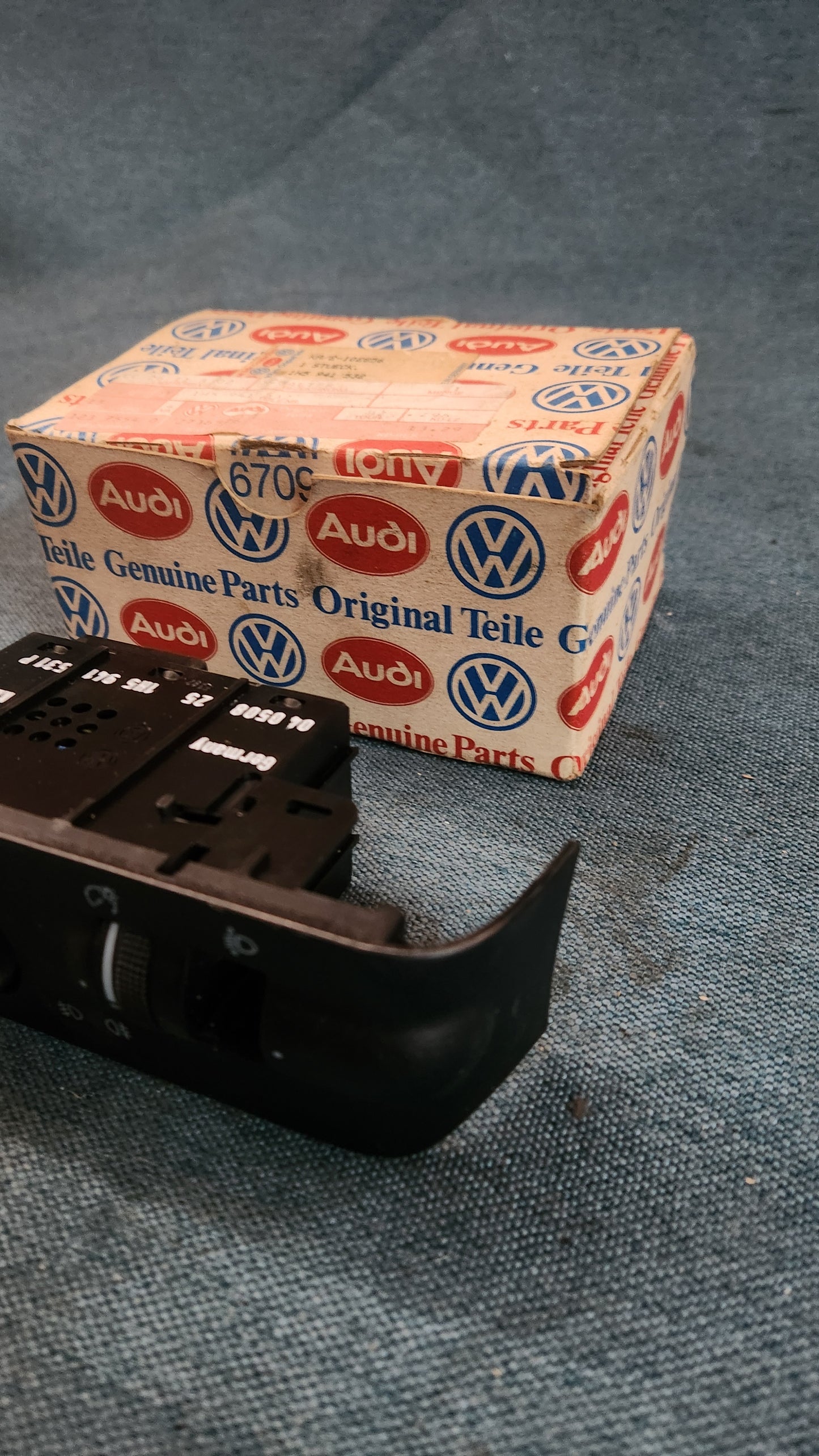 Golf 3/Vento Lichtschalter 1H5941532 Nos F7