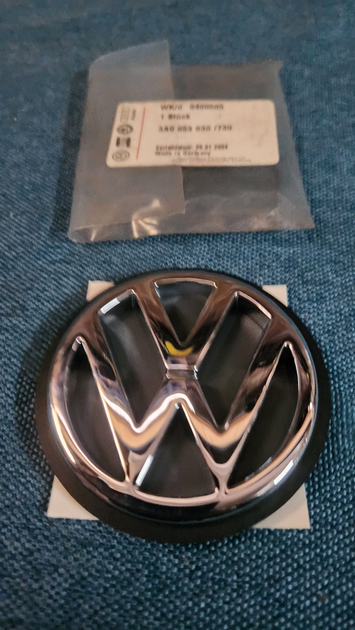 VW Emblem Rear Chrome Tailgate Golf 3/Vento/Passat B4/Polo 6N 3A9853630 NOS G5