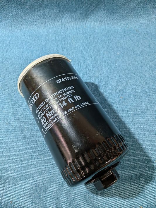 Oil Filter LT1/T4 Bus/Golf 3/Vento/Iltis/Passat/B3/B4/Polo 6N/Sharan/Audi A6 C4 074115561 NOS F6