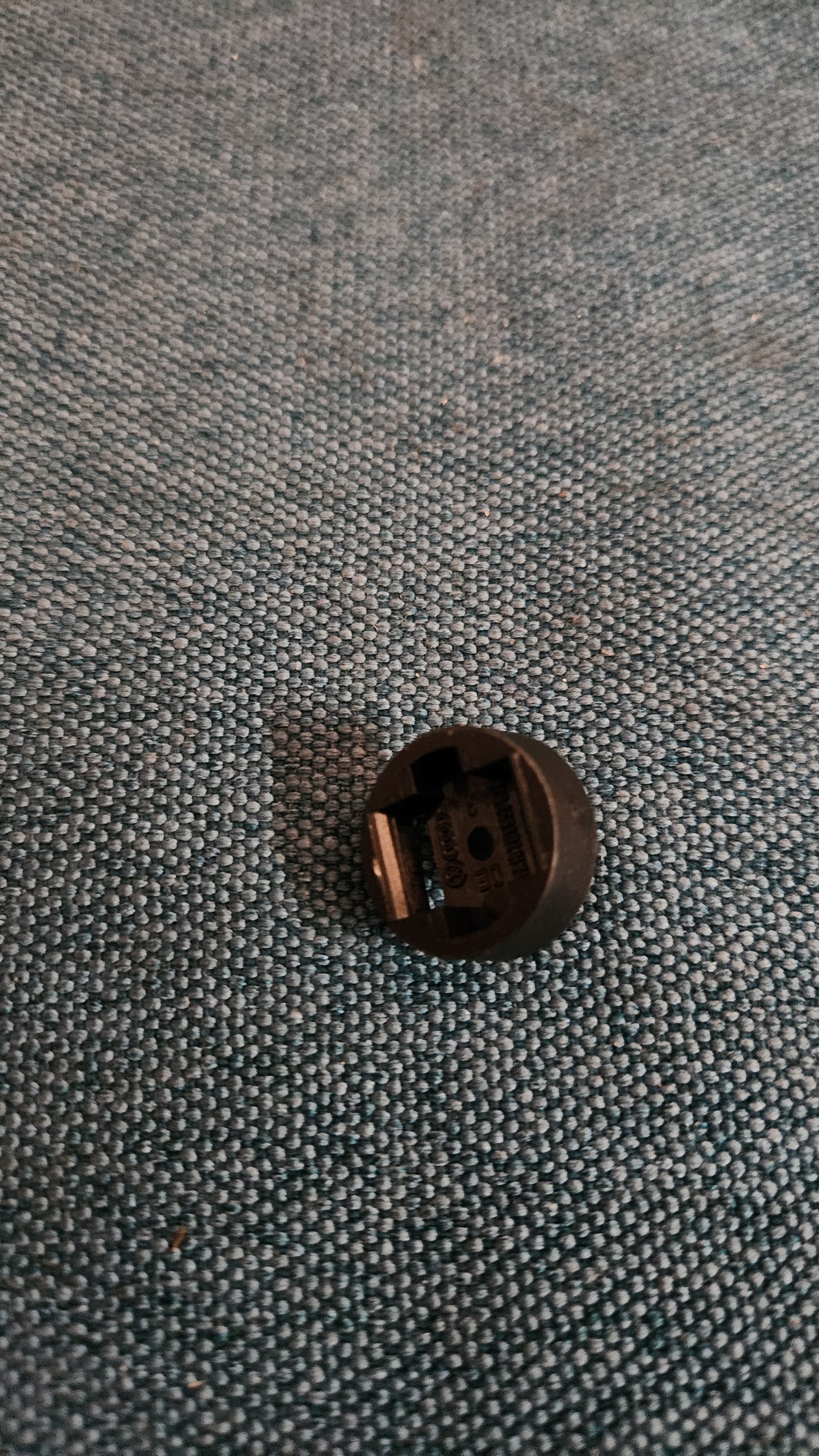 Mantelhaken VW T4 Multivan 701857639 Nos I6