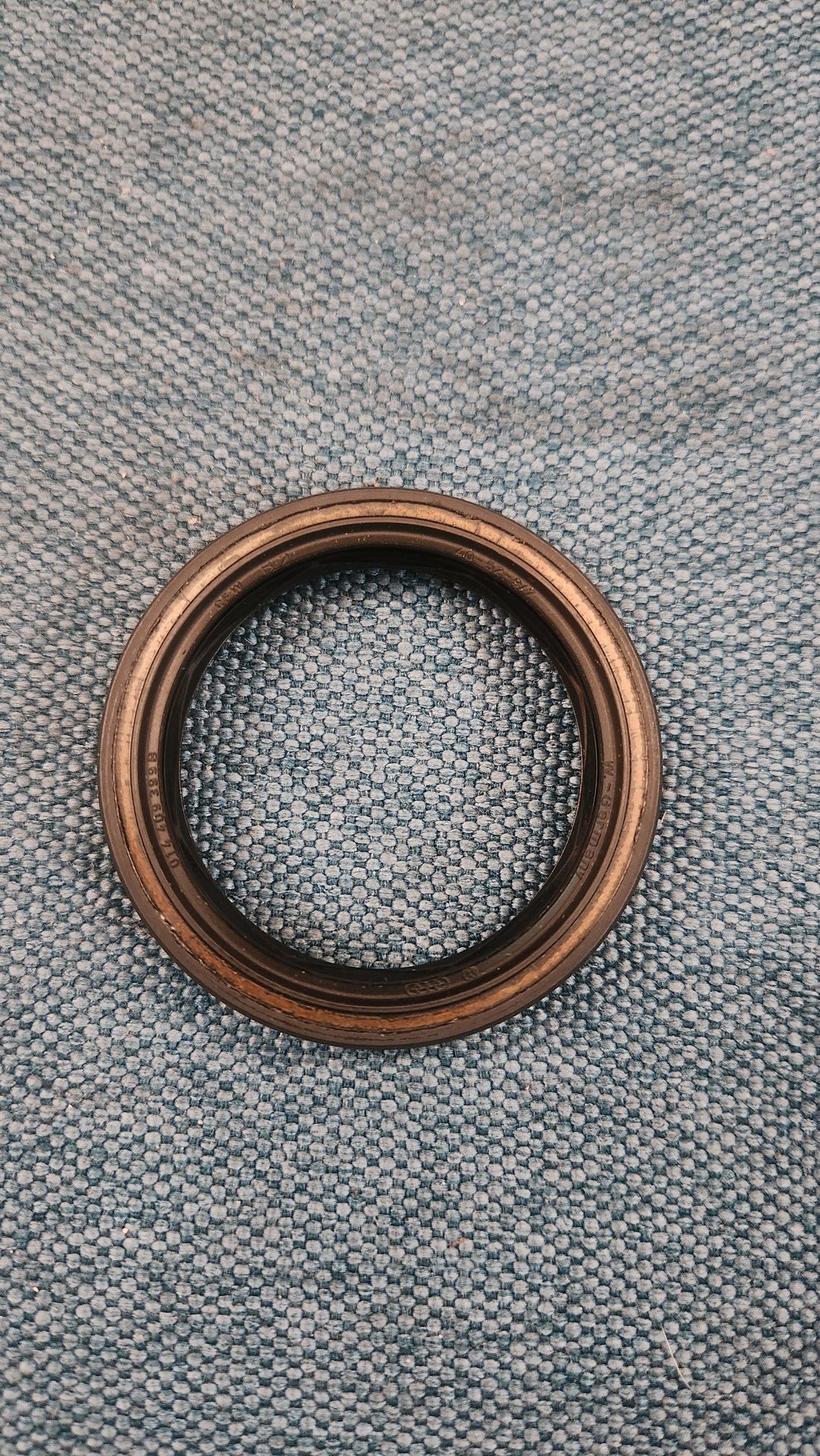 Simmerring Ausgleichsgetriebe 4 Gang Golf/Jetta1/Caddy14D/PassatB2/Polo86C/Santana/Scirocco1/2 014409399D Nos I7