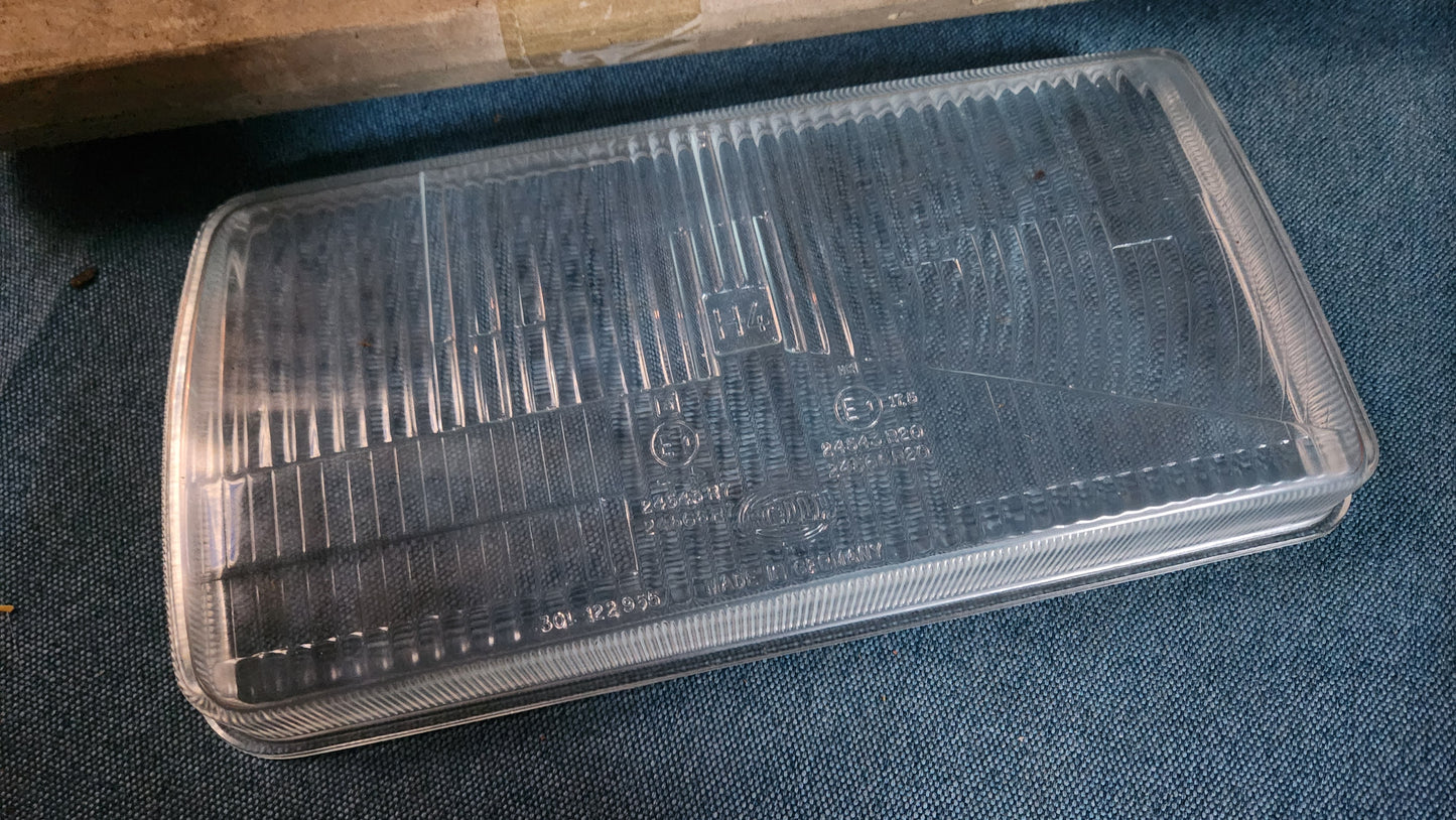 Audi 100 C2 Type43 lens headlight left 431941115C Nos B2