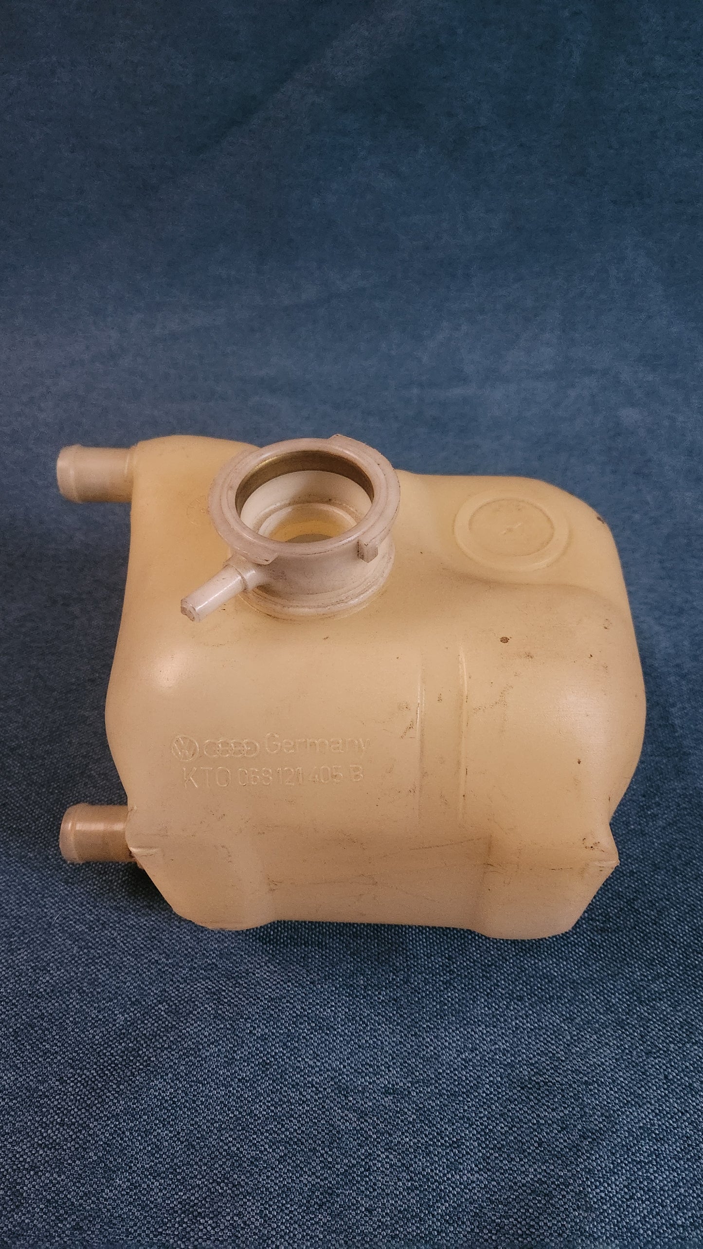 Ausgleichsbehälter für Kühlwasser T3 Bus Diesel 068121405B Nos F4