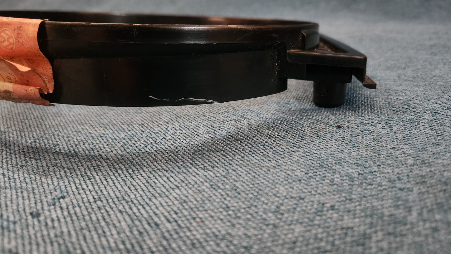 Kühlergrill Ecke Golf1/Caddy14D 147853656 Nos K5