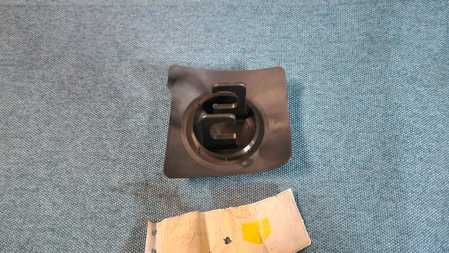 Audi 80 B4 bumper cover Nos 8A0807186